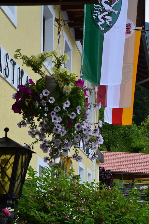 Gasthof Zur Schmiede Berg im Drautal Kültér fotó